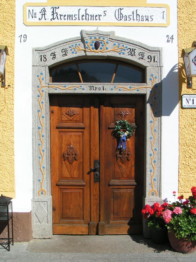 Gasthof Kremslehner Stephanshart Exteriör bild